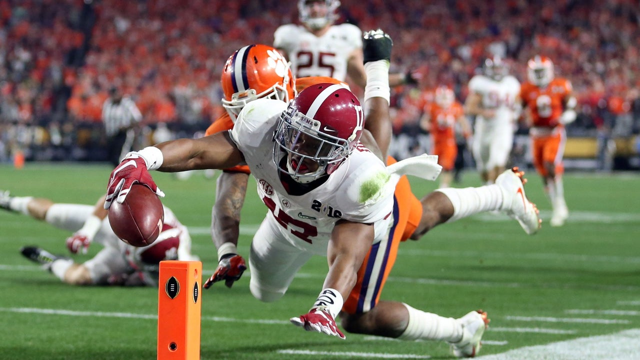 Gutsy play helps Tide beat Clemson 45-40 for national title